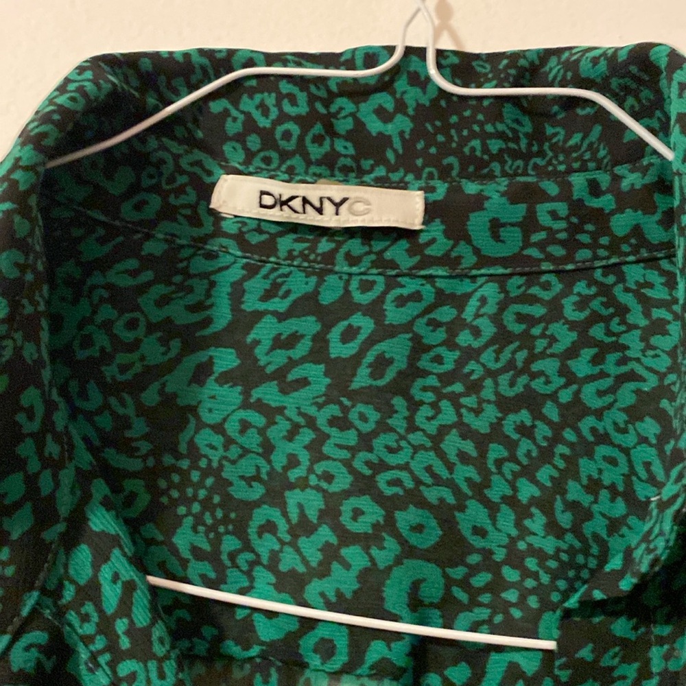 DKNYC size large black and green